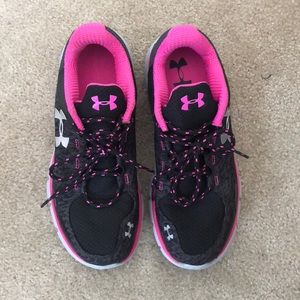 Under armour women’s running shoes